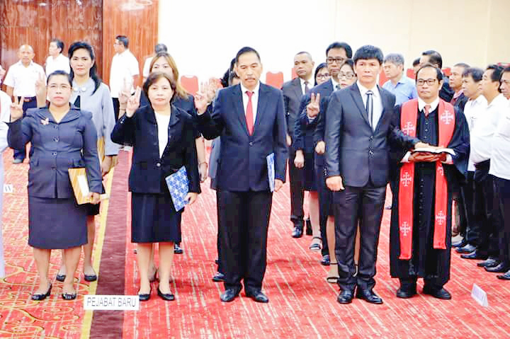 Pelantikan Wakil Dekan di Unsrat Berpolemik 