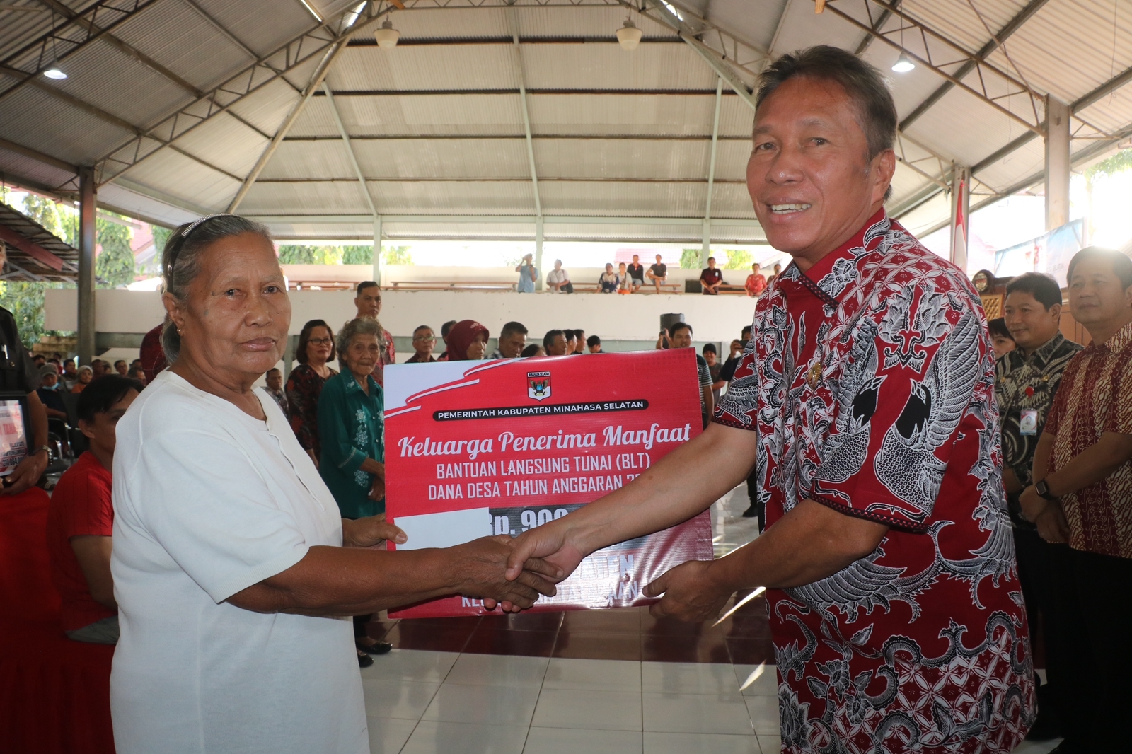 Bupati Minsel Launching Dandes dan BLT Tahun 2023