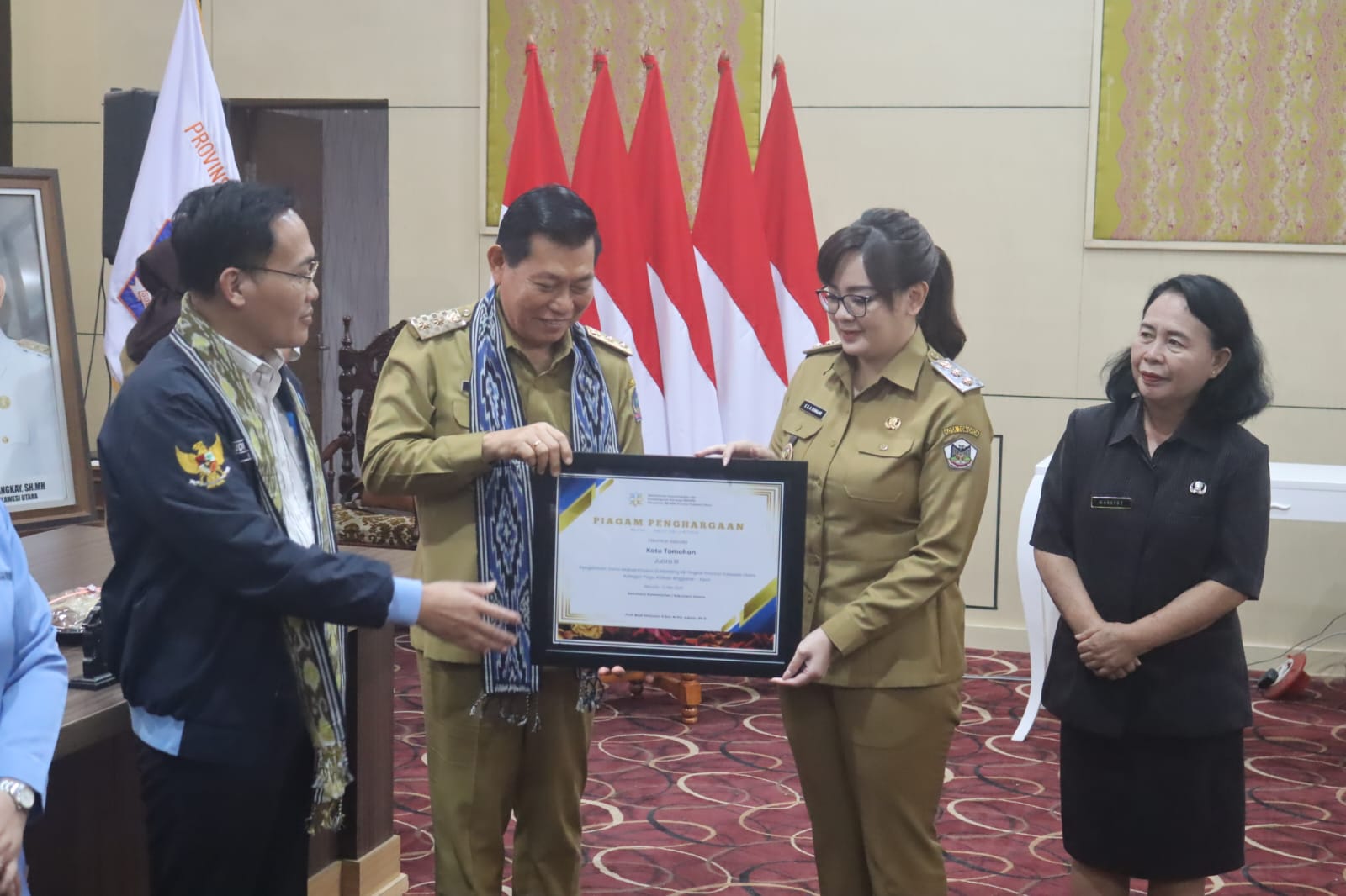 Tomohon Raih Penghargaan Program Keluarga Berencana Terbaik Ketiga di Sulut