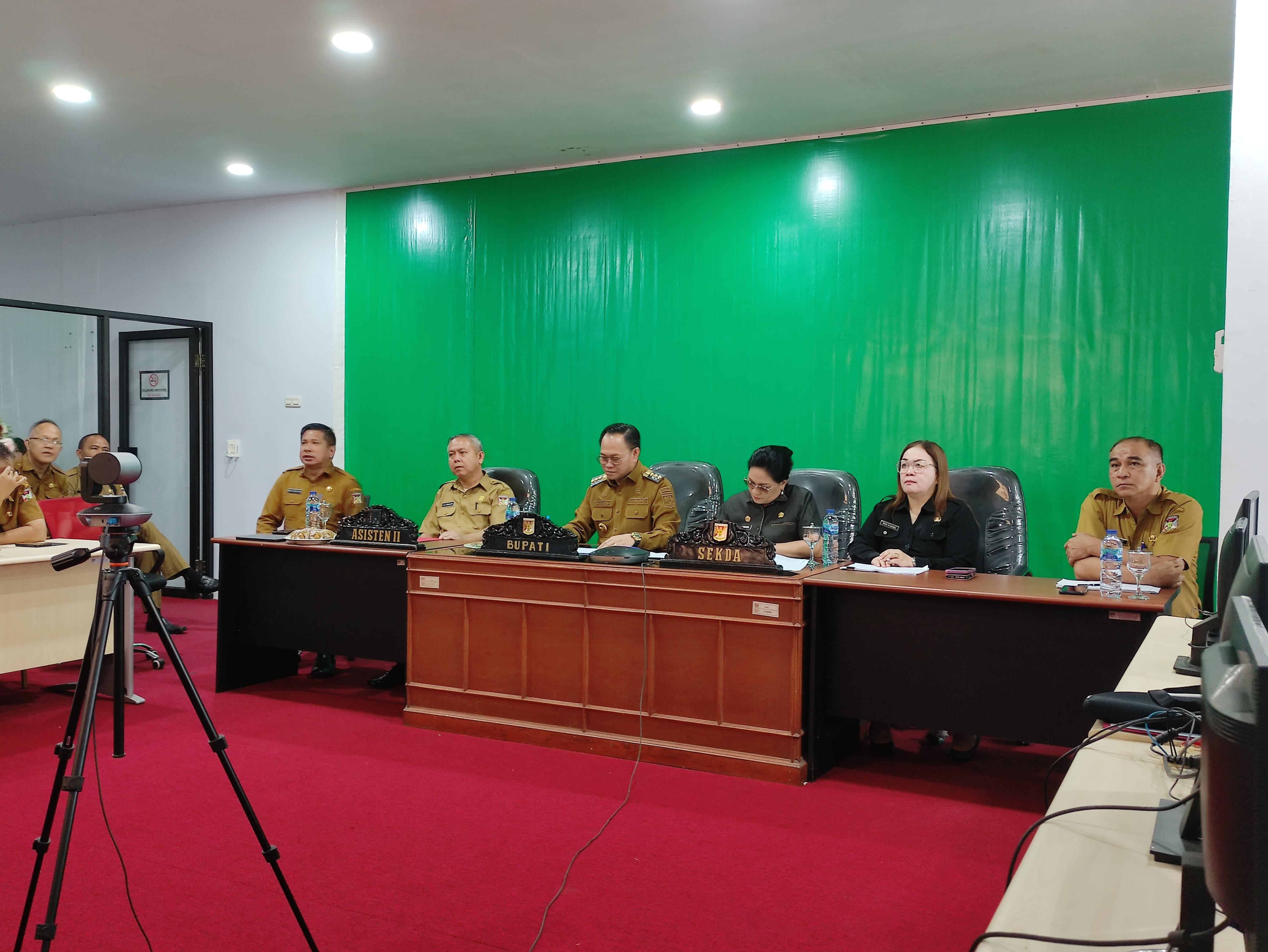 Bupati Noudy Tendean Ikuti FGD Penilaian Interview Evaluasi SPBE Tahun 2024