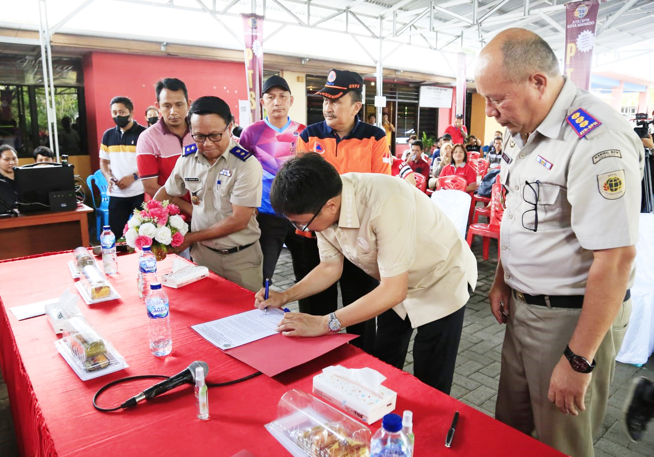 Walikota Manado Ikuti Pencanangan GEMAPATAS