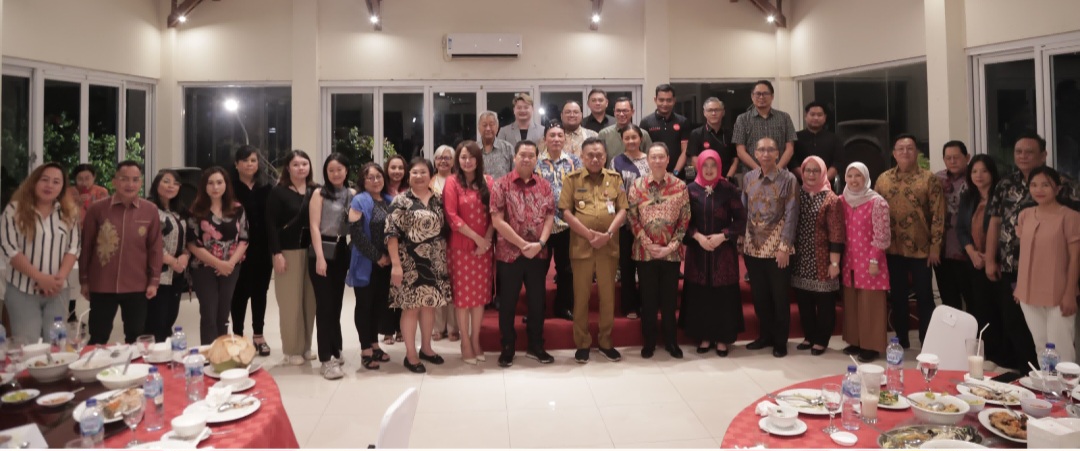 Gubernur Olly Jamu Konjen RI di Kota Kinabalu Rafael Walangitan dan Rombongan Investor