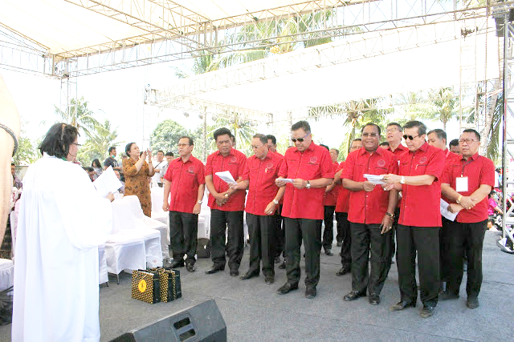 Olly: Kesuksesan Pemerintah  Berkat Doa Warga Gereja 