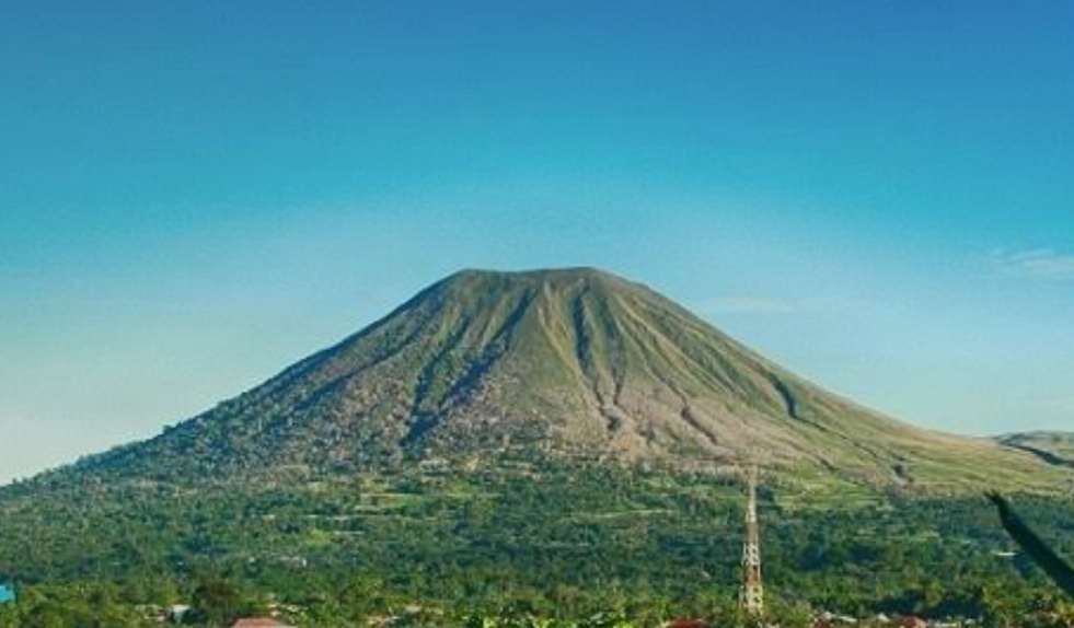 Kementerian ESDM Tingkatkan Status Waspada Gunung Lokon dari Level II ke Level III