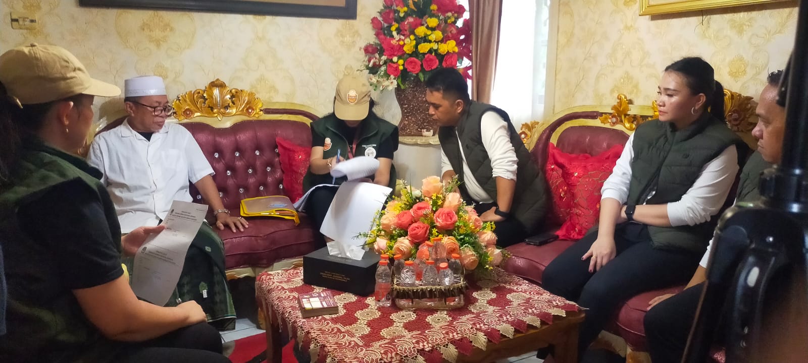 Ketua MUI Sulut Sambut Coklit KPU di Kediaman, Ajak Partispasi Warga