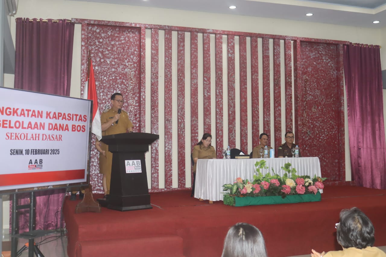 Walikota Tomohon Resmikan Kegiatan Peningkatan Kapasitas Pengelolaan Dana BOSP di Kota Tomohon