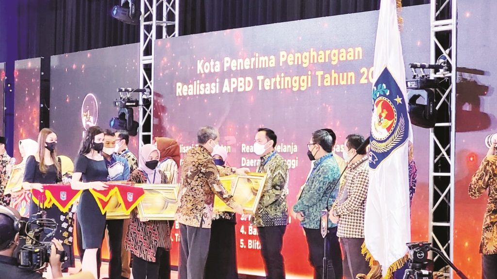 Peningkatan PAD, Tomohon Diganjar Penghargaan