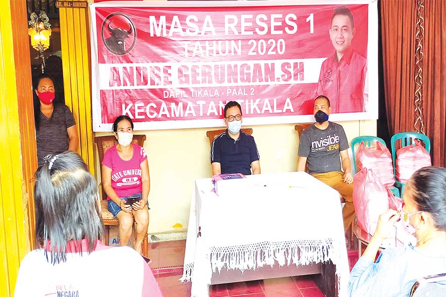Andre Gerungan Salurkan Bantuan Saat Reses