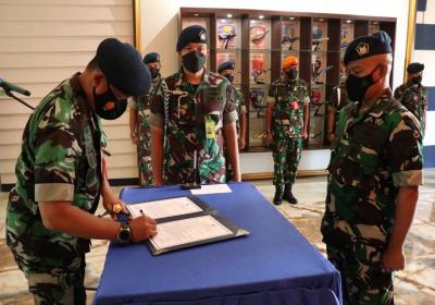 Danlanud Sam Ratulangi Terima Laporan Penyerahan Jabatan Kadispers