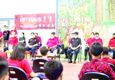 PDIP Sulut Marathon Gelar Baksos