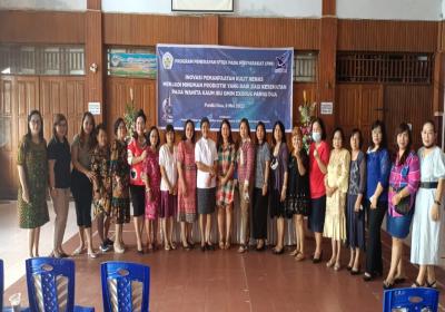 Sasar WKI GMIM, Dr Seska Mengko Paparkan Pemanfaatan Kulit Nenas