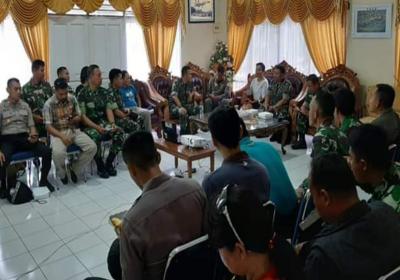 Melayang Malam, Dilakoni Peterjun dan Pilot Paramotor