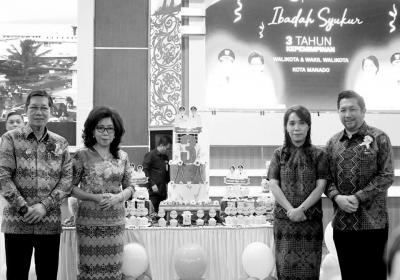 KONSISTEN MELAYANI MASYARAKAT