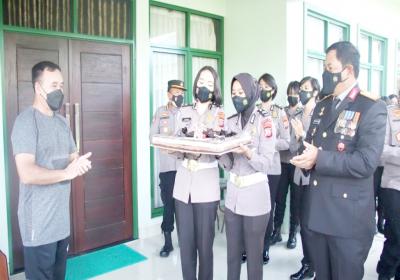 Kapolda Sulut Beri Kejutan ke Pangdam XIII/Merdeka